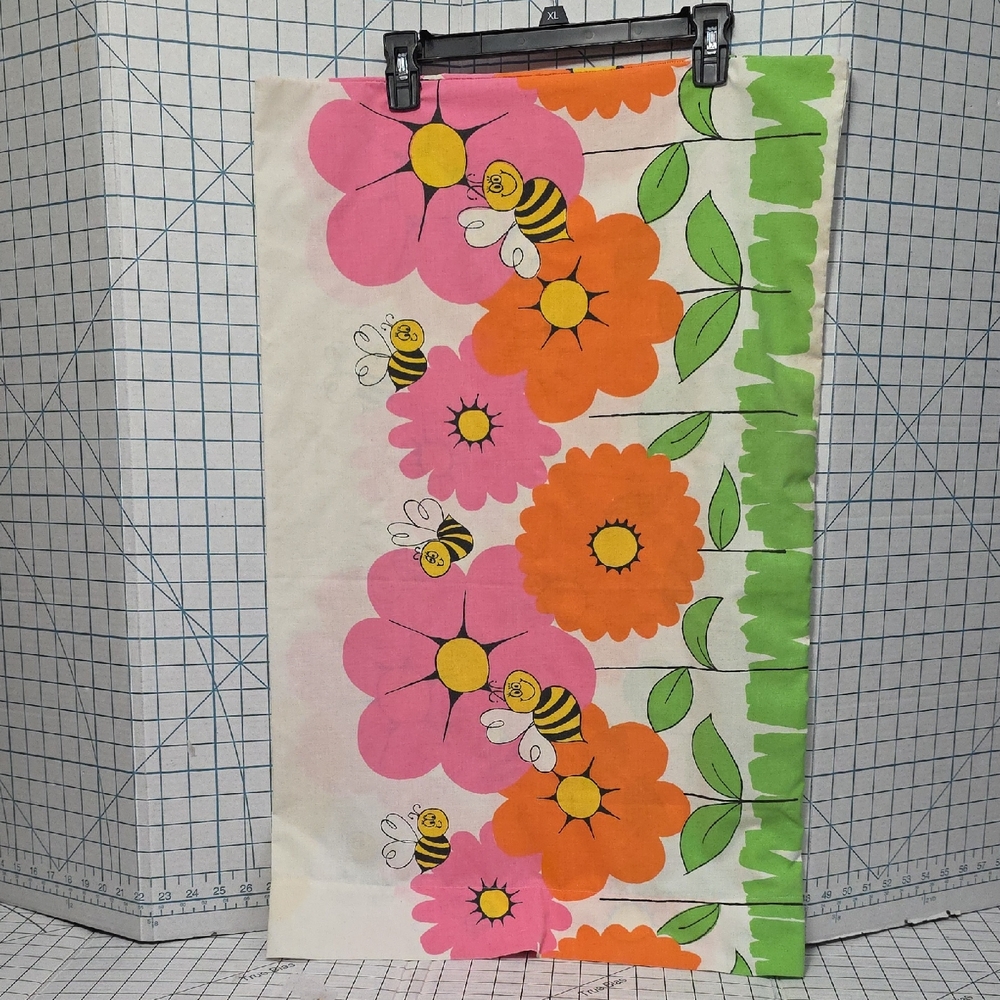 Pillowcase, “Flowers and Bees” by Cannon, Vintage, Monticello 1970s